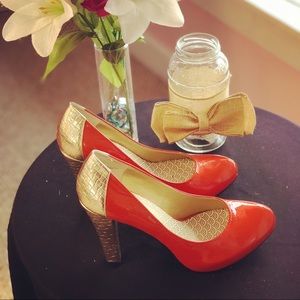 Orange and Gold heel by Oh....Deer. Size 8M